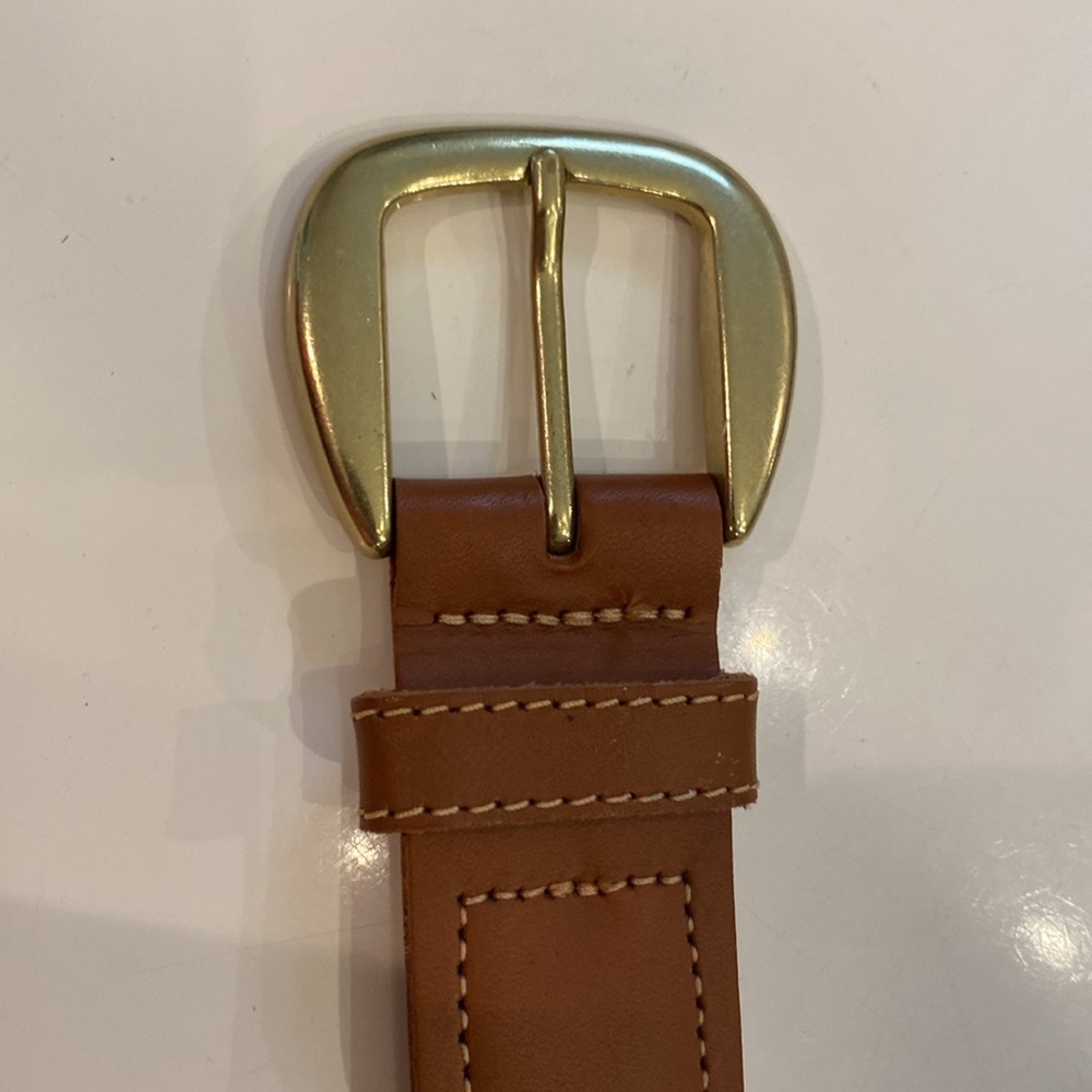 Ladies Leather Belt w/Embroidery Design. Size XL. 38” Long. - Picture 6 of 8